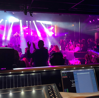 Funnybones Production erbjuder artist- och teknikansvar för event