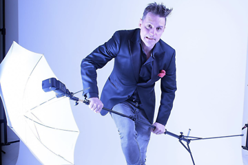Funnybones Production presenterar Rasmus Wurm - Såpbubbledomptör