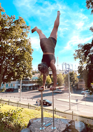 Manda Rydman - Handstandsartist, kontortion & luftakrobat