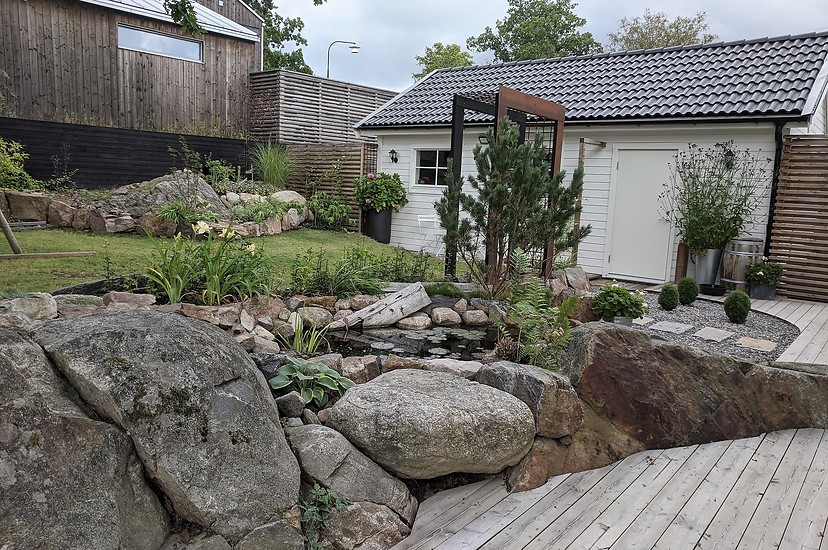 Damm och portal baksida